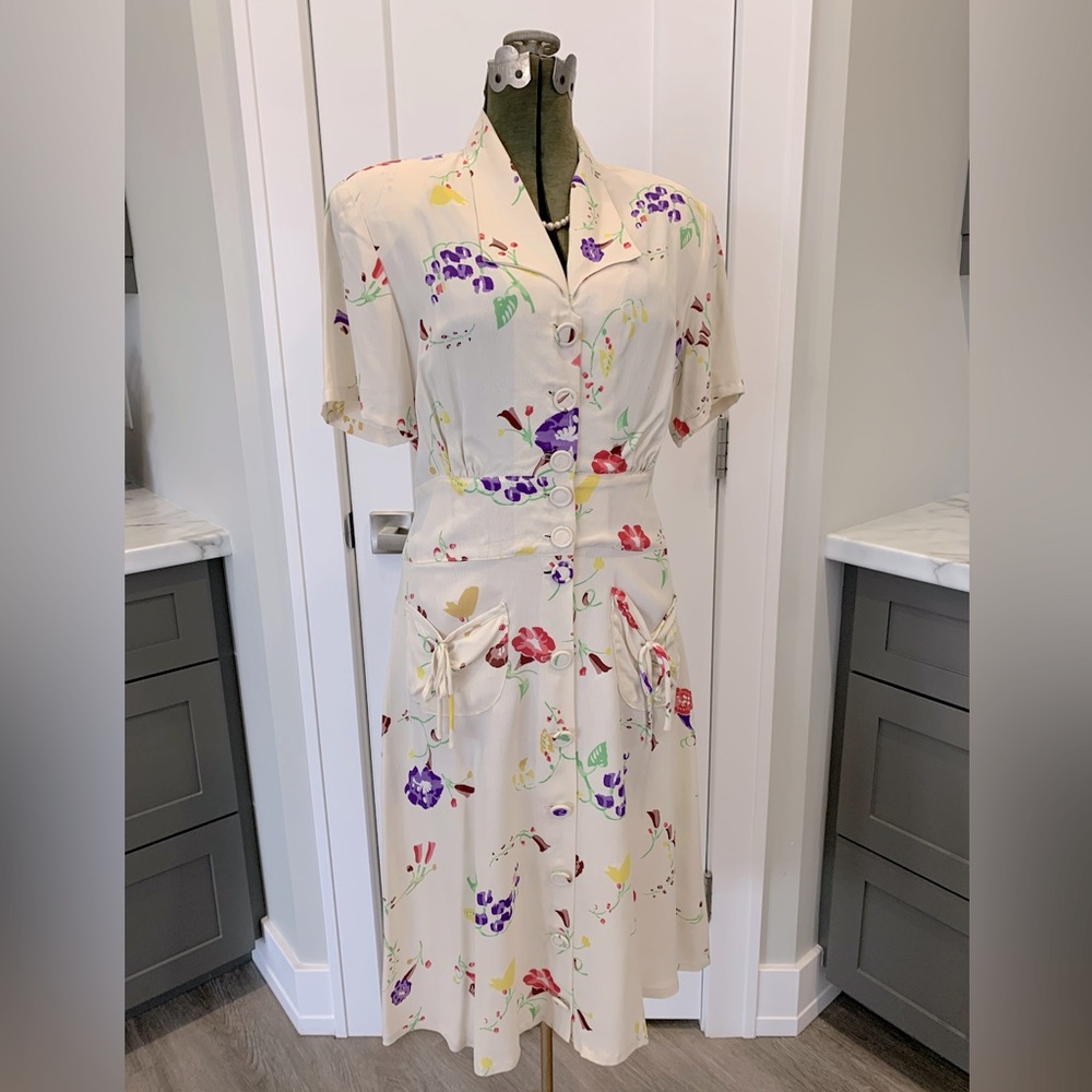 90s does 40s dress - Large